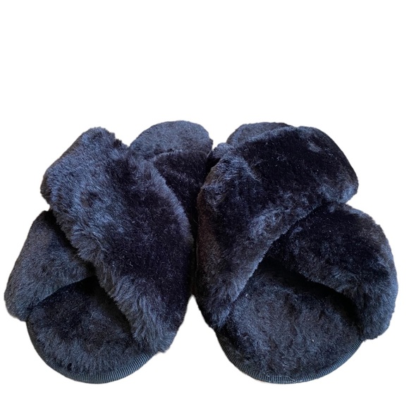 Black Faux Fur Cross Front Slippers Rubber Bottom Size 8 - Picture 3 of 3